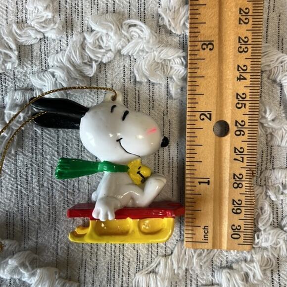 Vintage Peanuts Snoopy‎ & Woodstock Sledding Christmas Ornament - Picture 7 of 7